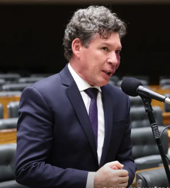 Taxa das Blusinhas: Hugo Motta indica presidente da comissão sobre Medida Provisória