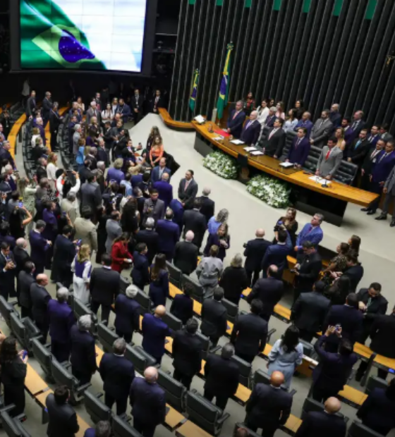 Congresso deve decidir sobre "taxa das blusinhas" nesta segunda, 31