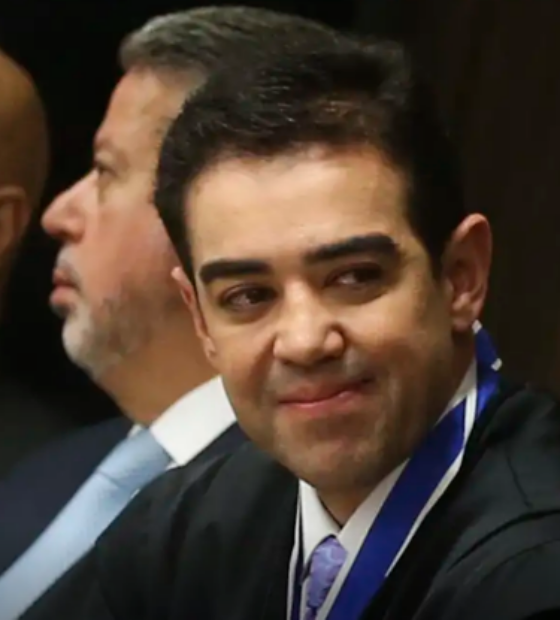 Bruno Dantas renuncia ao cargo de ministro do TCU