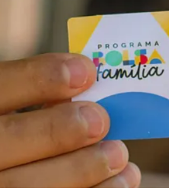 Populismo eleitoreiro: Com valor mínimo subindo para R$ 691, Lula anuncia reajuste no Bolsa Família às vésperas do 1º turno