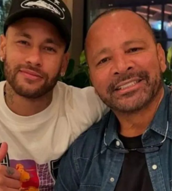 Neymar chama de “fake” reportagem que cita Neymar Pai e Flávio Bolsonaro