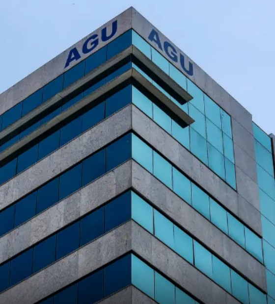 Interferência externa? AGU aciona PF para apurar suposto repasse de Trump a ações contra STF