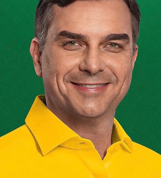 Flávio Bolsonaro visita Marabá para carreata ao lado de aliados políticos