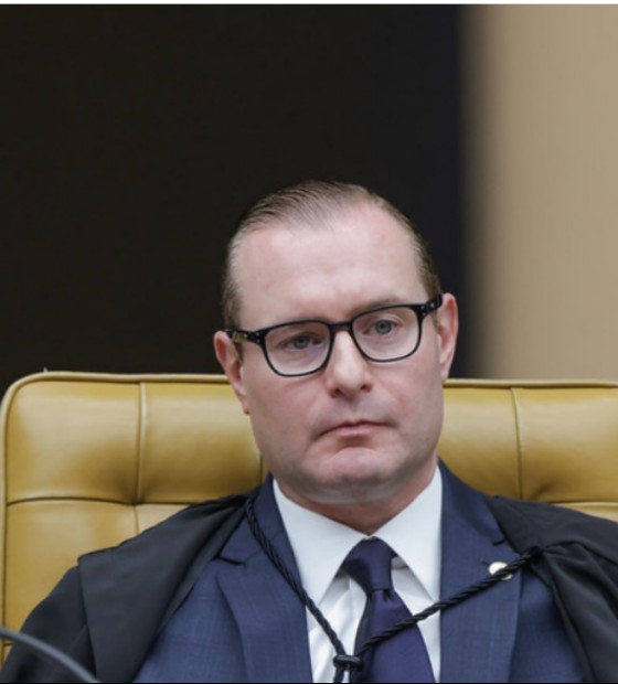 Ministro Cristiano Zanin manda ampliar horário de votação ate às 19h